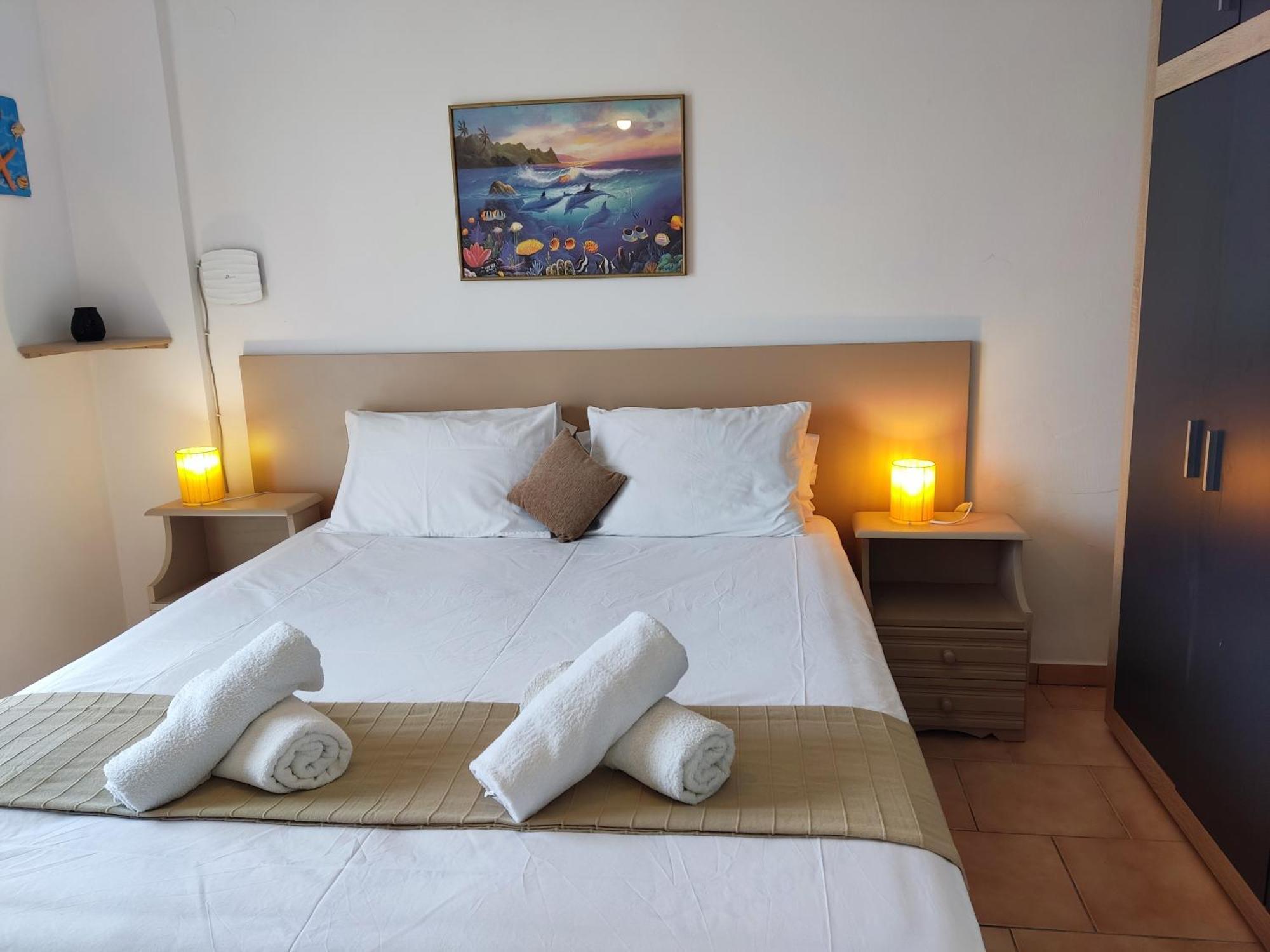 Coral Villas Kómboi Esterno foto