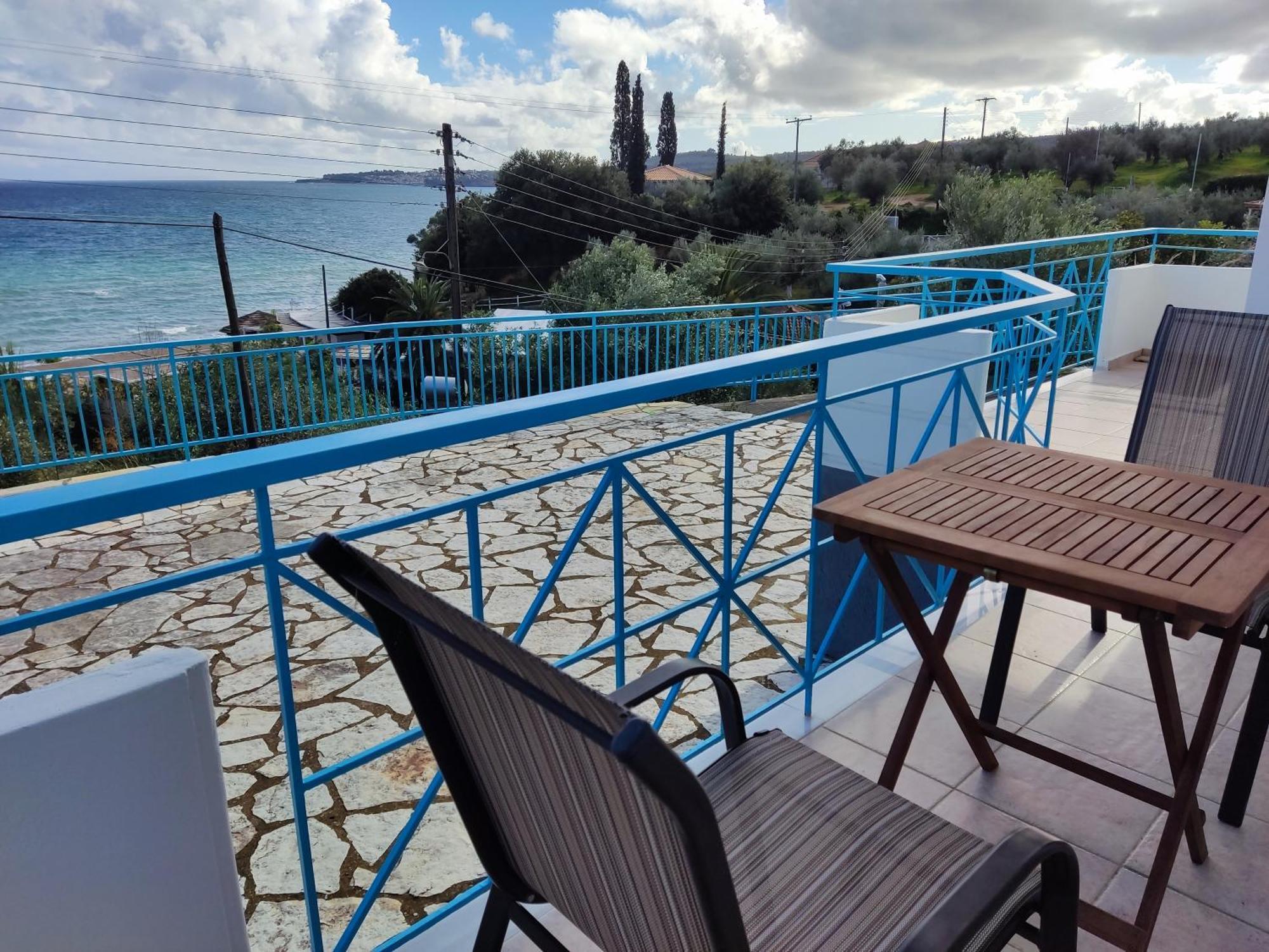 Coral Villas Kómboi Esterno foto
