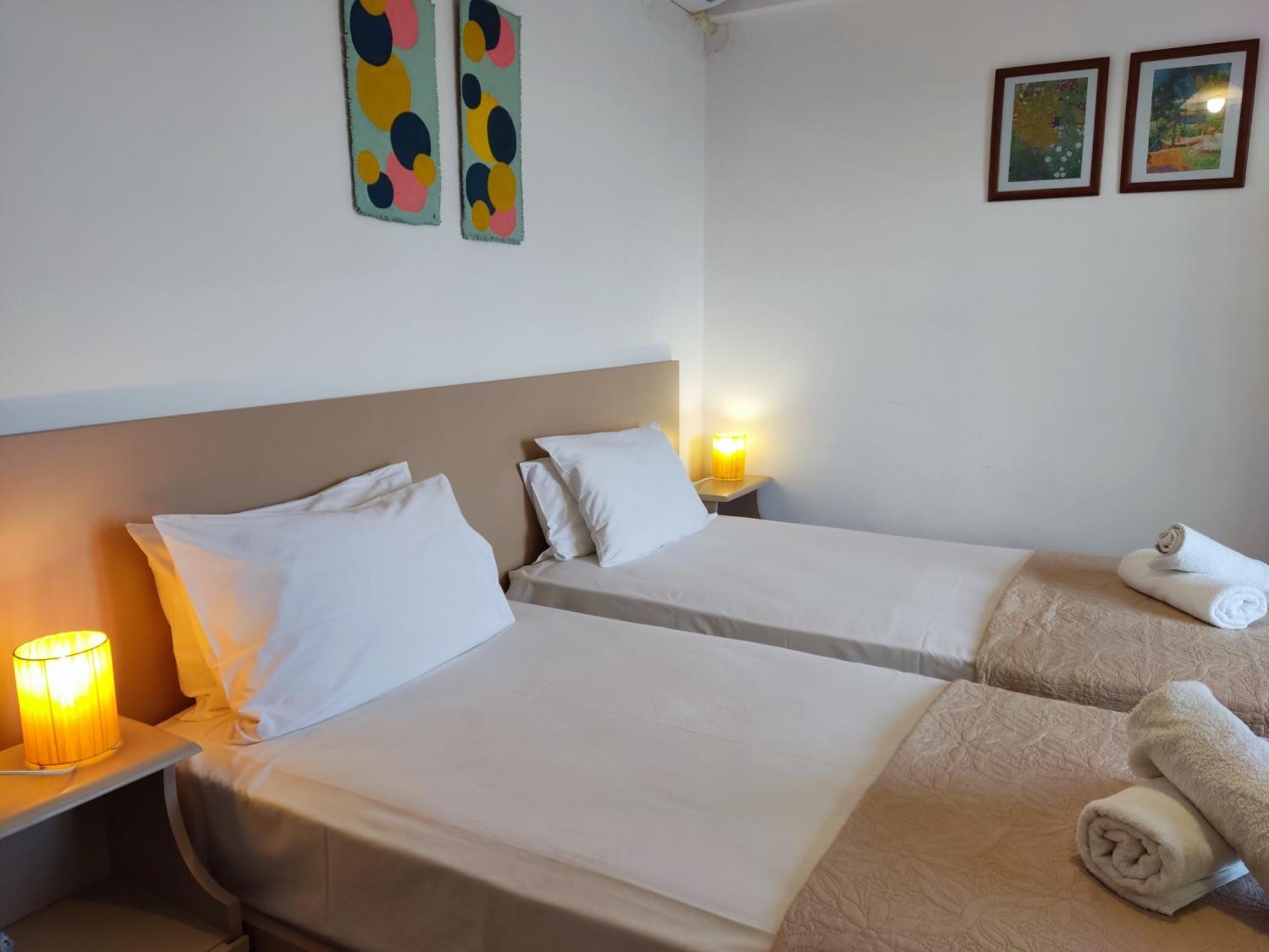 Coral Villas Kómboi Esterno foto