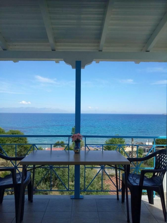 Coral Villas Kómboi Esterno foto